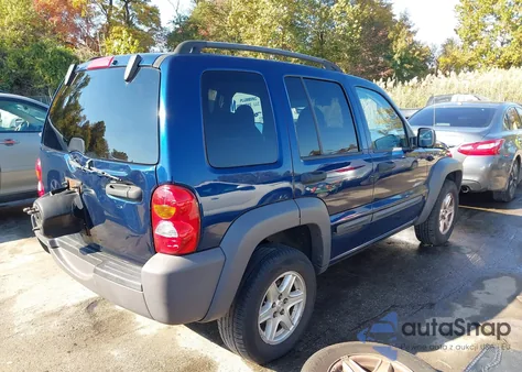 2004 Jeep Liberty Sport z USA, uszkodzony, nr VIN 1J4GK48K94W147775